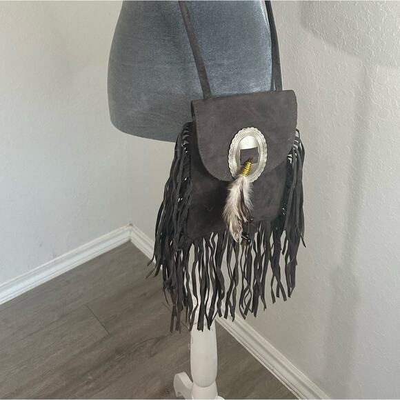 Gray conch fringe cross body purse - western rodeo - feathers- boho bag - Picture 7 of 7